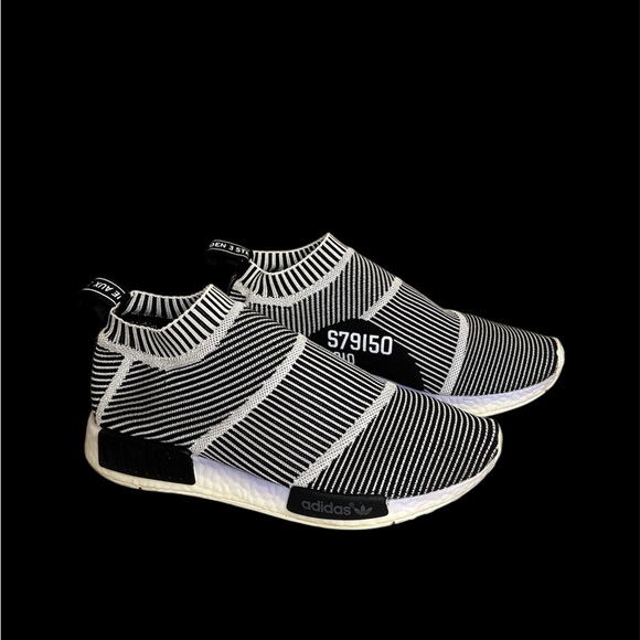 Men’s Adidas City Sock Slip-On Sneakers Black and White
Size - 8.5 - Picture 1 of 10